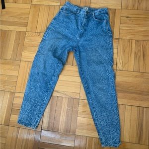 Slightly patterned mid wash straight leg jeans